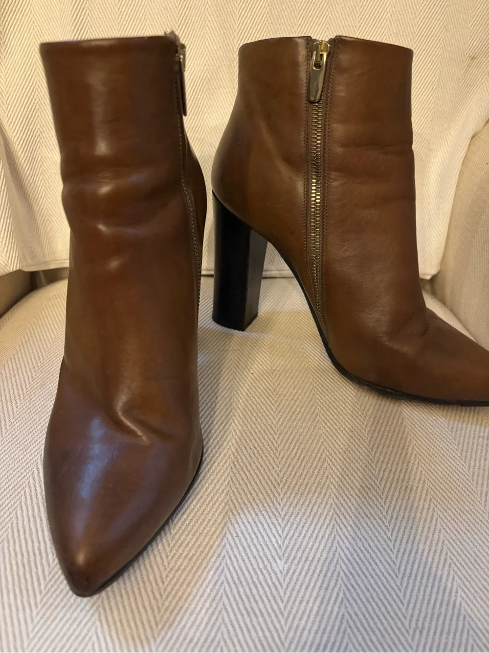 Club Monaco Brown Leather Pointed Block Heel Boots 10.5 Made in Italy